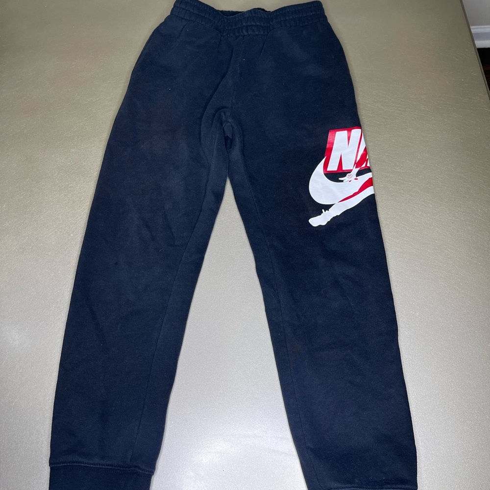 Nike Jordan Youth size M Joggers